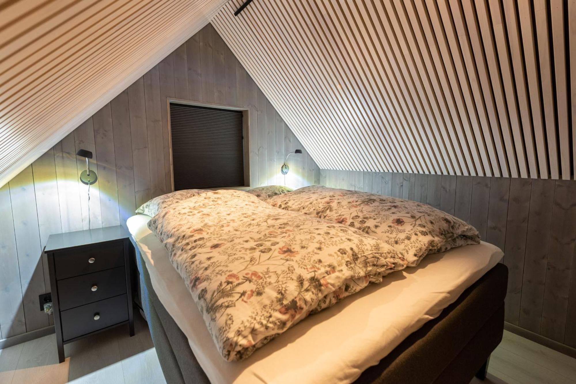 Cornerview Apartment Henningsvær Esterno foto