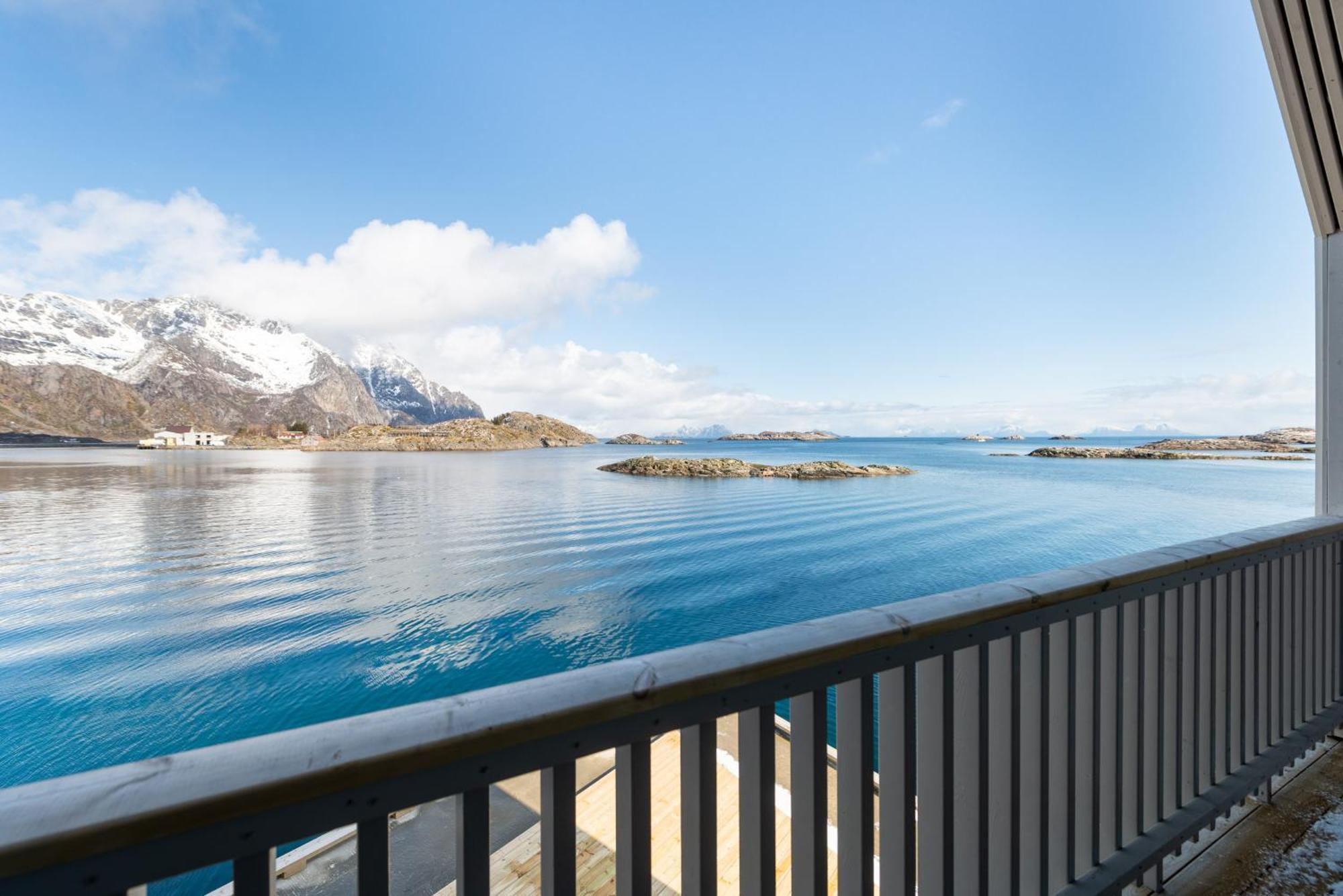 Cornerview Apartment Henningsvær Esterno foto