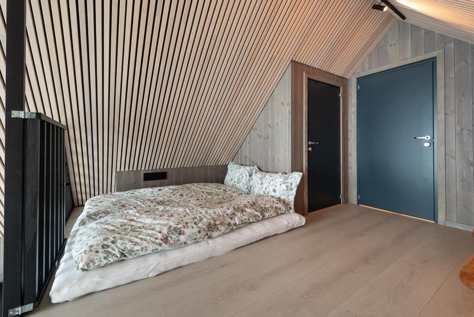 Cornerview Apartment Henningsvær Esterno foto