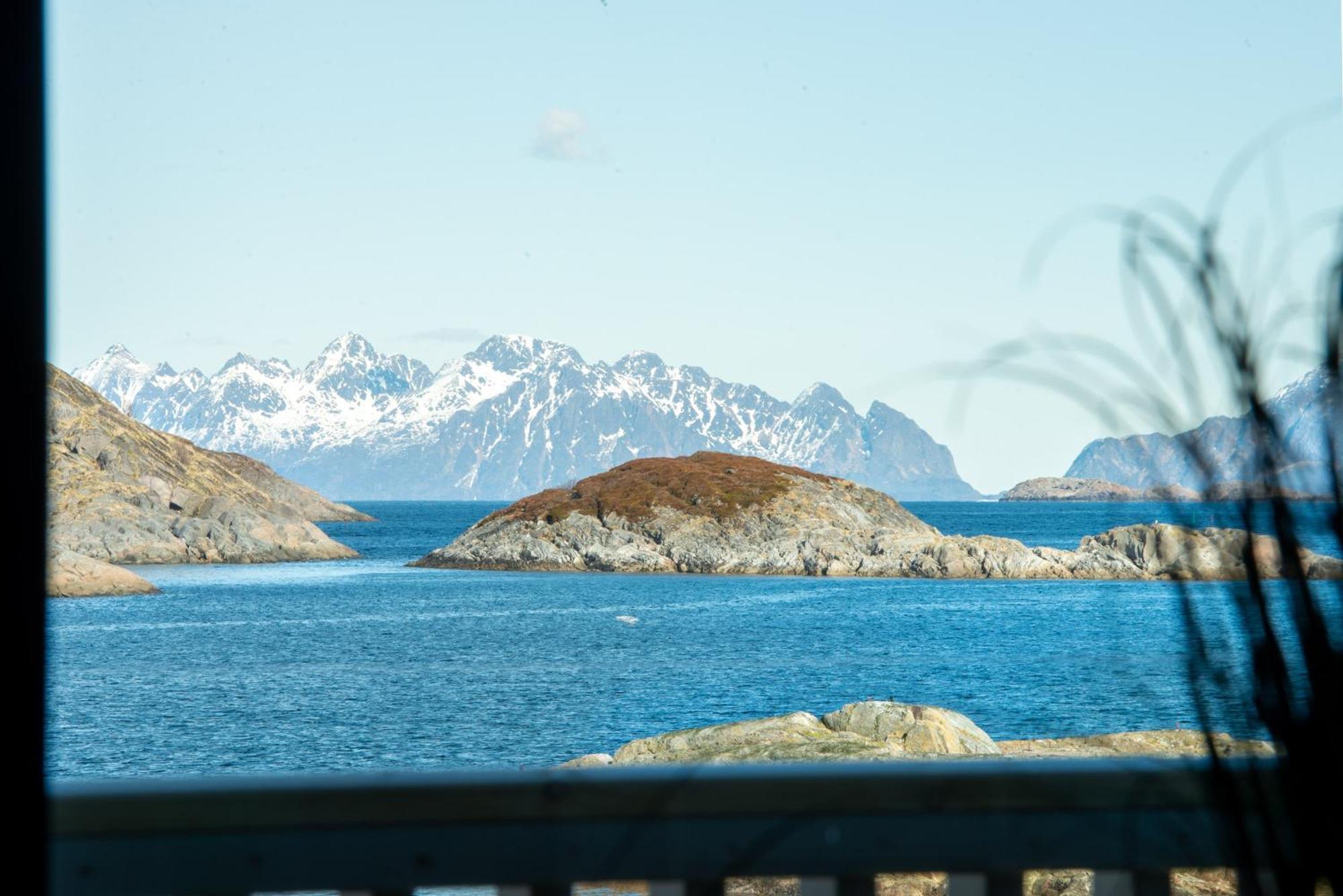 Cornerview Apartment Henningsvær Esterno foto
