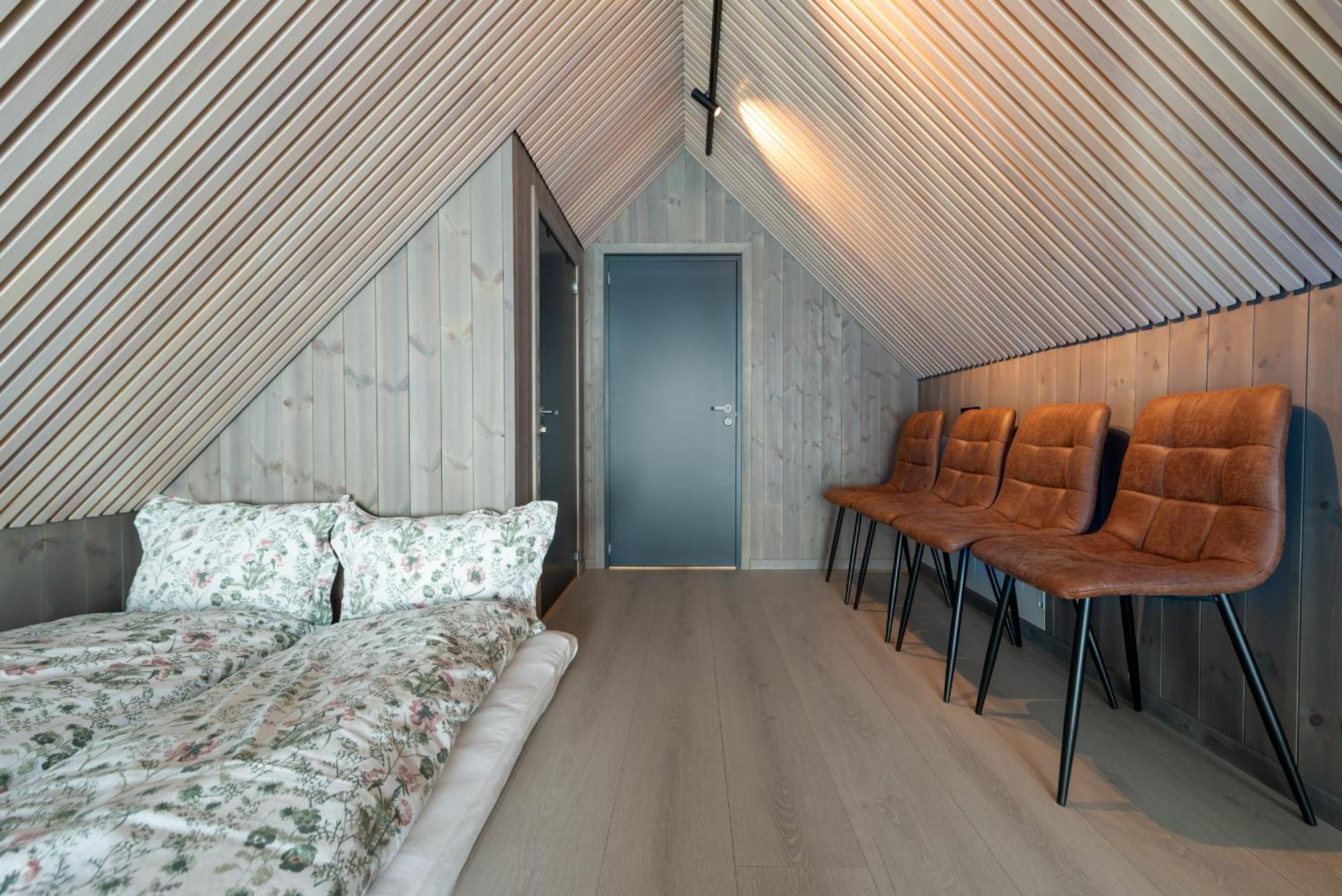Cornerview Apartment Henningsvær Esterno foto